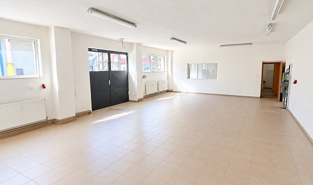 Pronájem skladovacích prostor 196 m², Kolín – náhled fotky 3