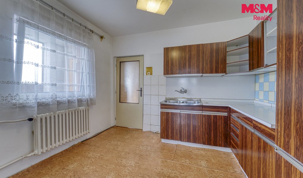 Prodej domu 170 m² s pozemkem 1 474 m², Lubenec – náhled fotky 3