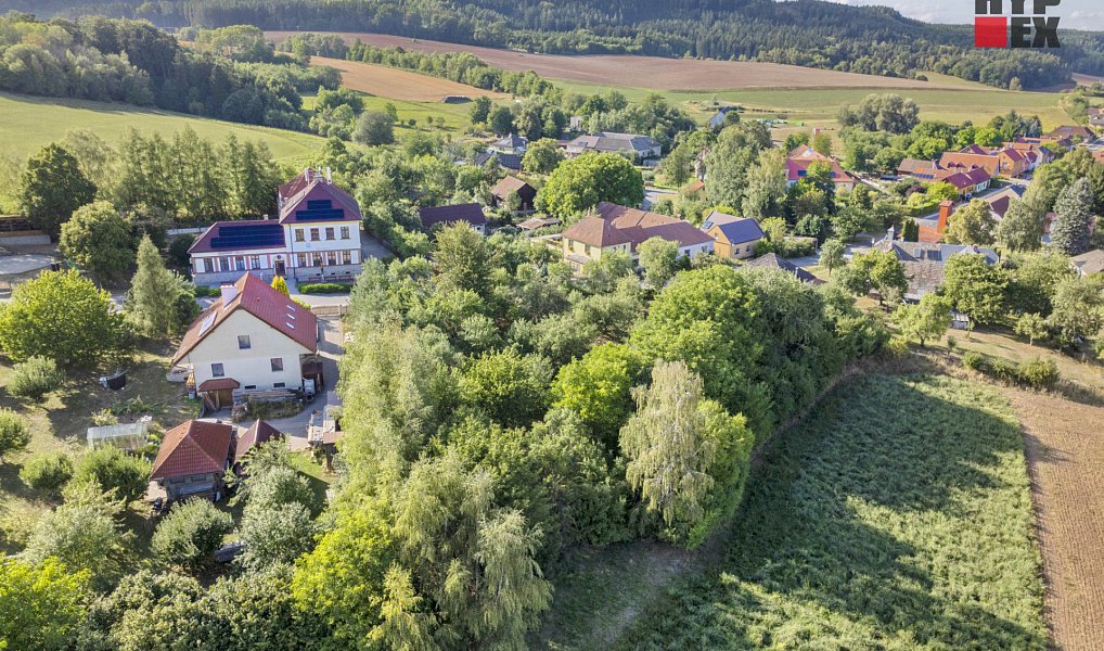 Prodej stavebního pozemku 1 513 m², Slatina – náhled fotky 2