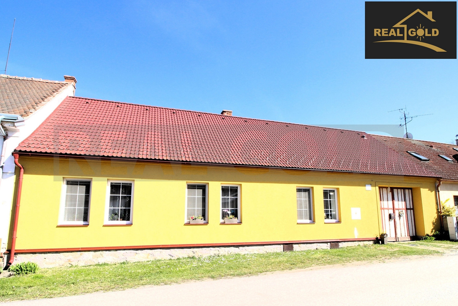 Prodej domu 200 m² s pozemkem 900 m²