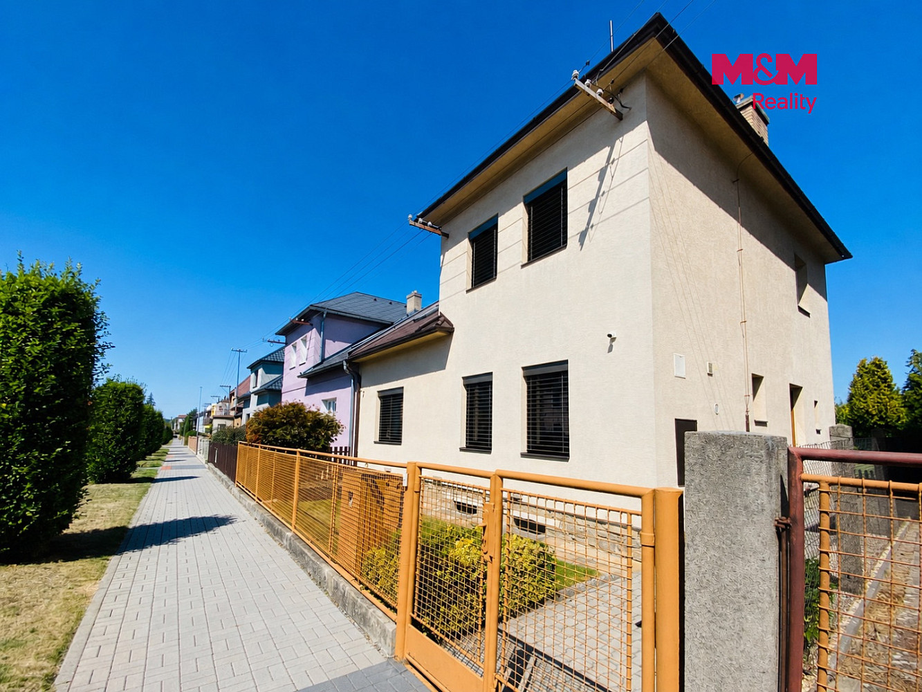 Prodej domu 180 m² s pozemkem 369 m² – fotografie 2