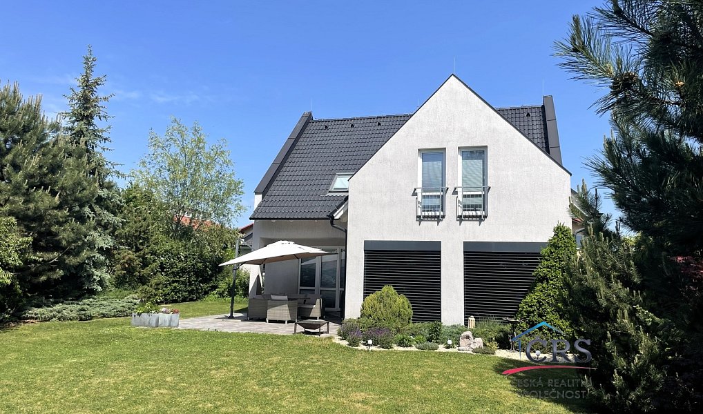 Prodej domu 310 m² s pozemkem 1 176 m², Hostivice – náhled fotky 3