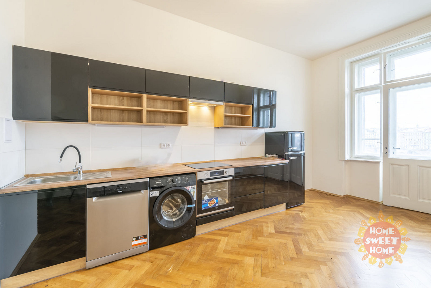 Pronájem bytu 2+kk 68 m² — photo 2