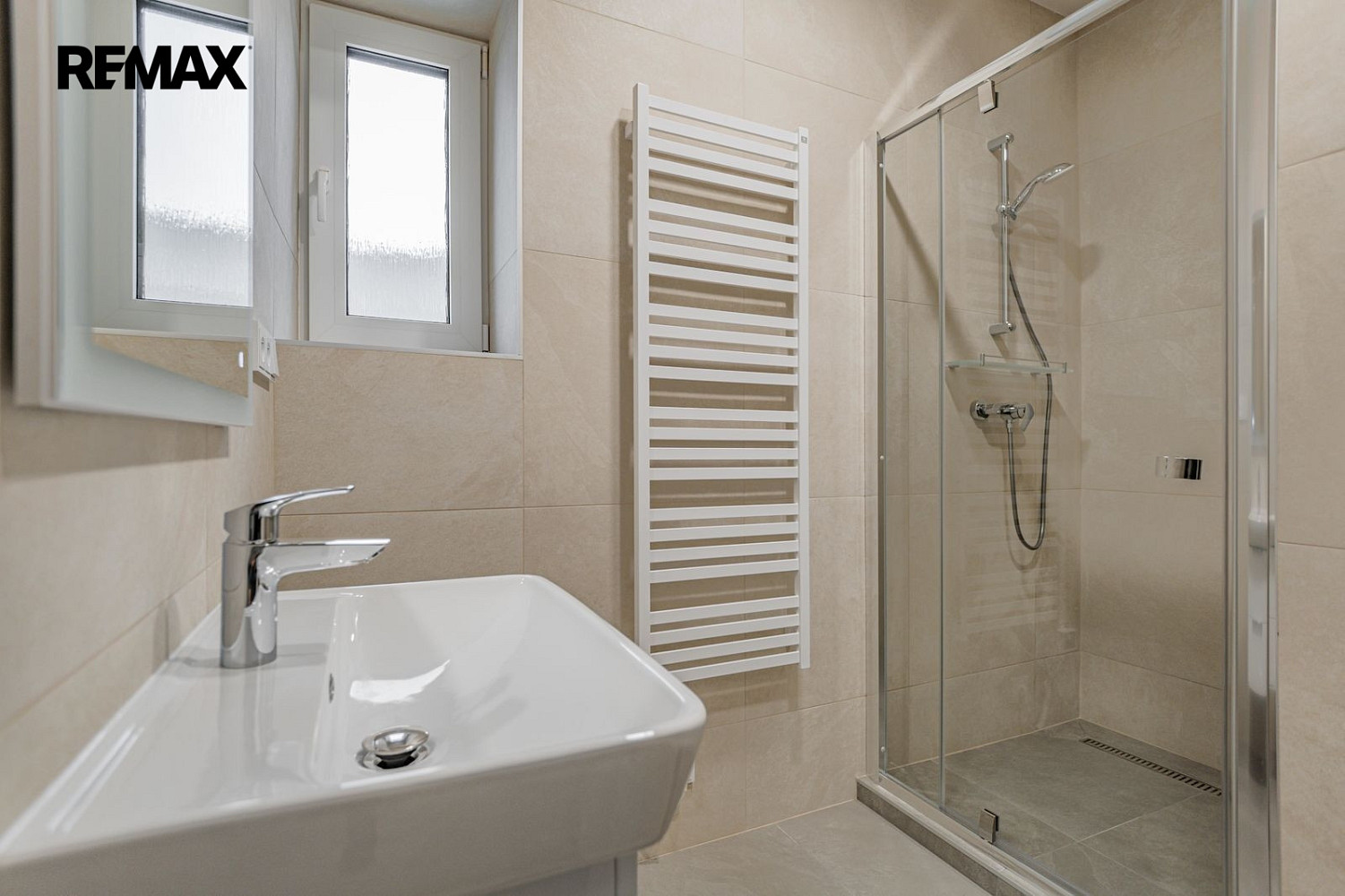 Pronájem bytu 2+kk 58 m² – fotografie 2