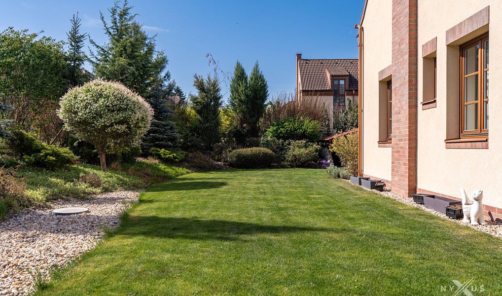 Prodej domu 250 m² s pozemkem 1 437 m², Dobřejovice – náhled fotky 15