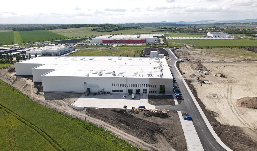 Pronájem výrobních prostor 3 504 m², Ovčáry – náhled fotky 2