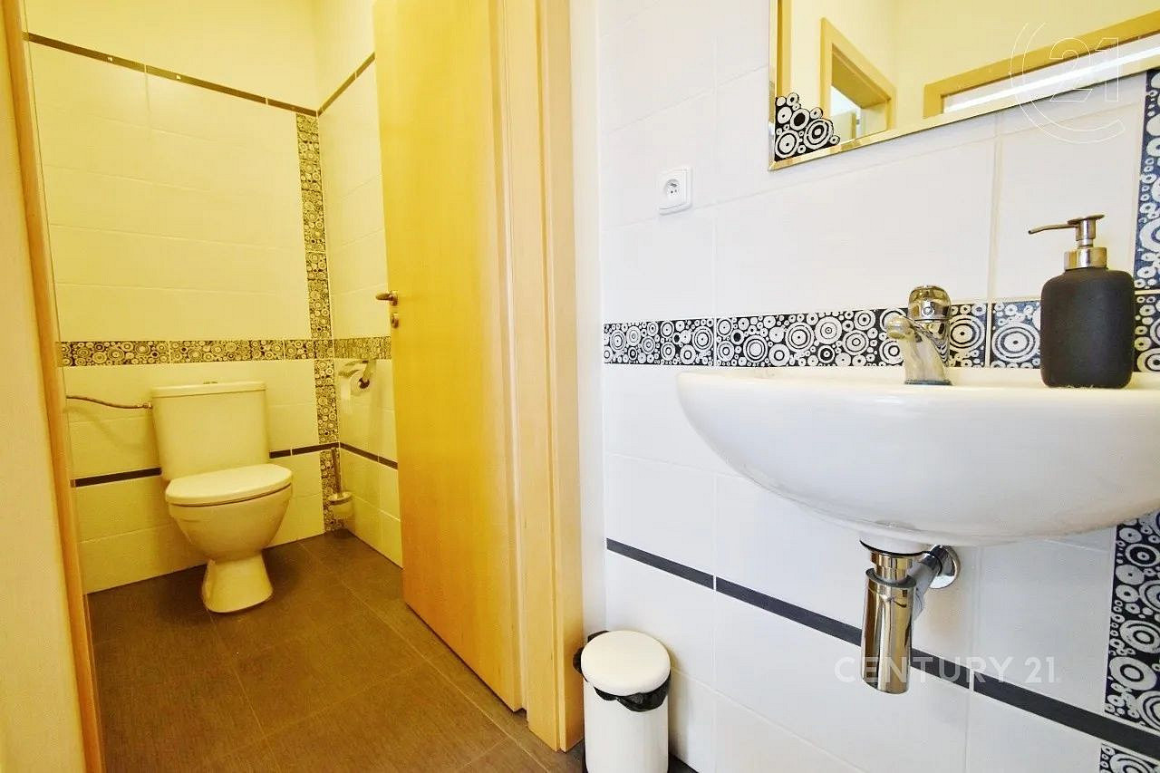 Pronájem kanceláře 72 m² — photo 5