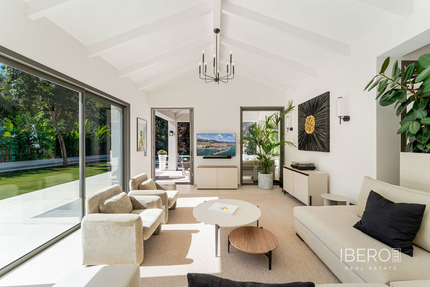 Prodej domu 453 m² s pozemkem 1 340 m² - Vista 5