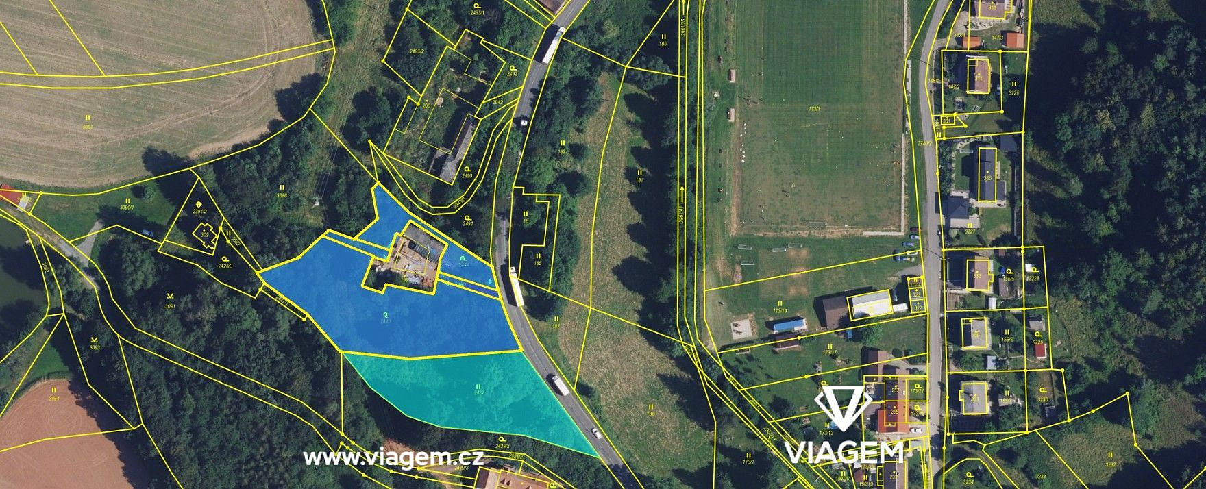 Prodej stavebního pozemku 3 492 m² – fotografie 2