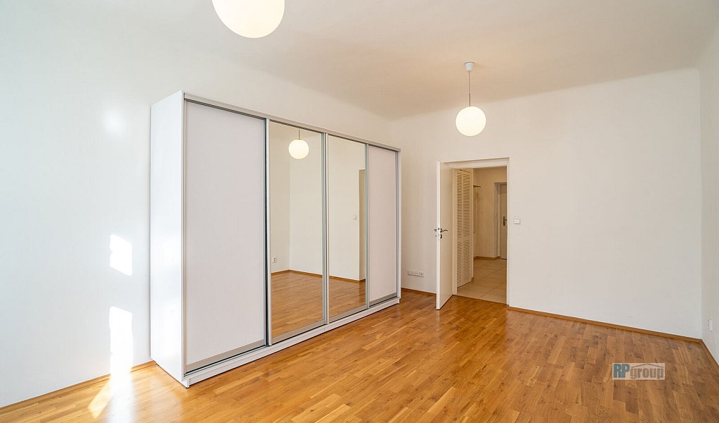 Pronájem bytu 2+1 73 m², Praha – náhled fotky 4