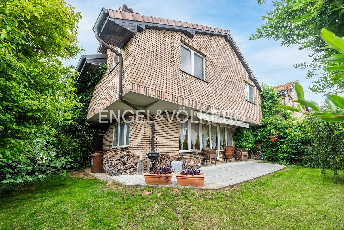 Prodej domu 170 m² s pozemkem 282 m²