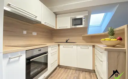 Pronájem bytu 2+kk 80 m²