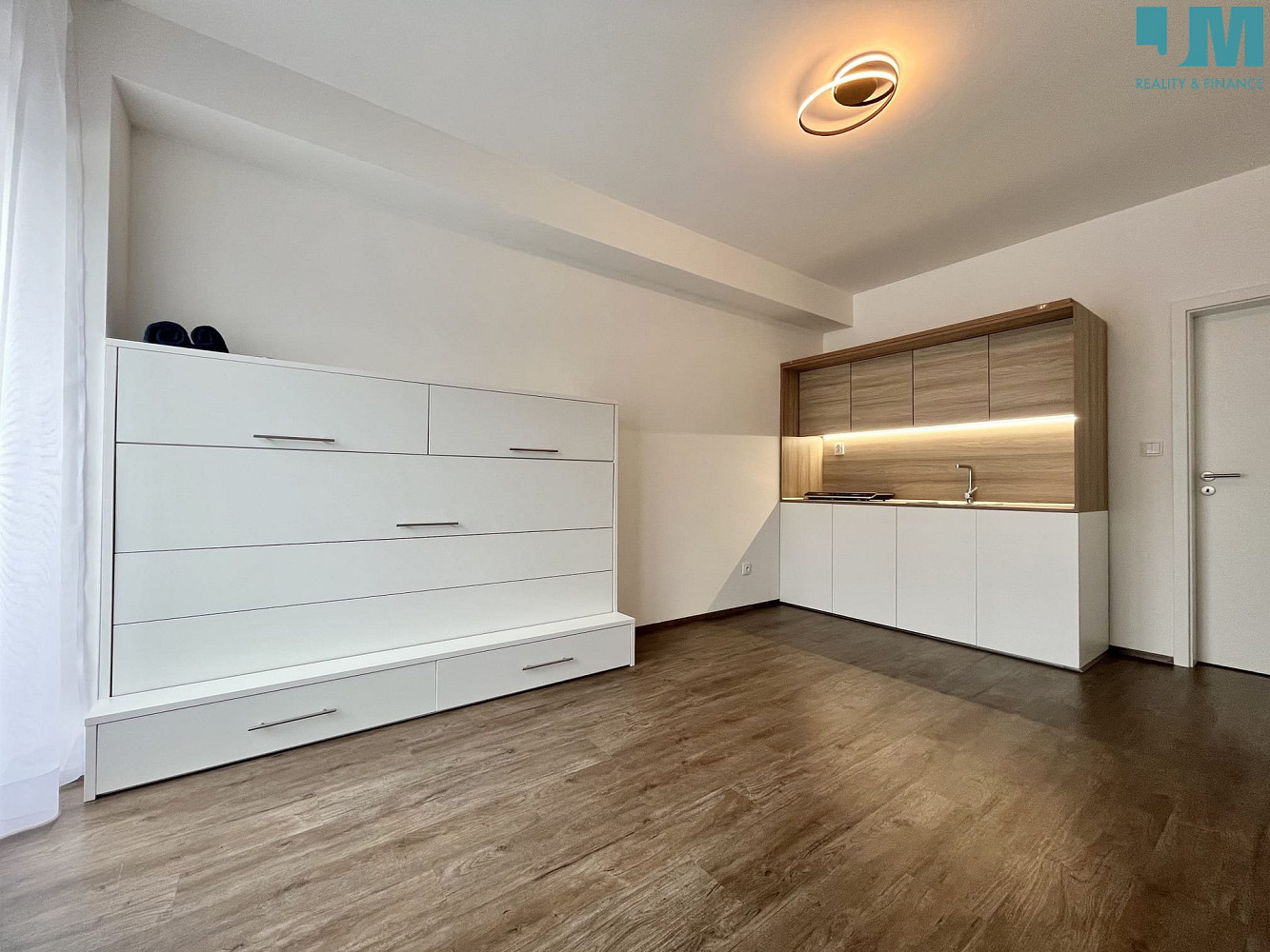 Pronájem bytu 1+kk 24 m² – fotografie 2