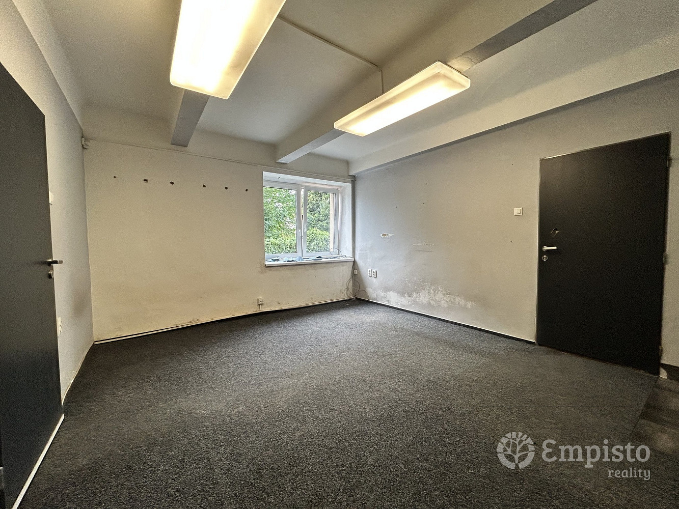 Pronájem obchodních prostor 65 m² – fotografie 3