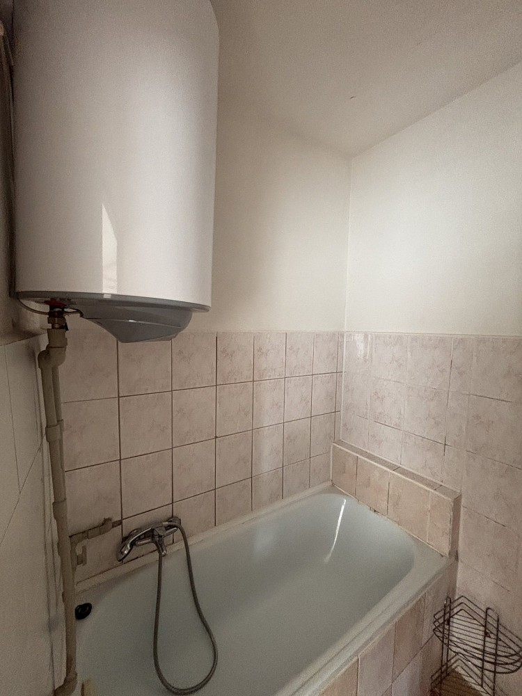 Pronájem bytu 1+1 40 m² - Widok 4
