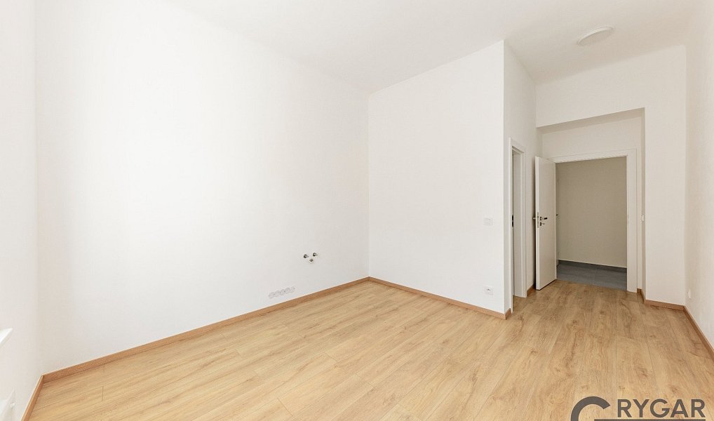 Prodej bytu 1+1 55 m², Praha – náhled fotky 7