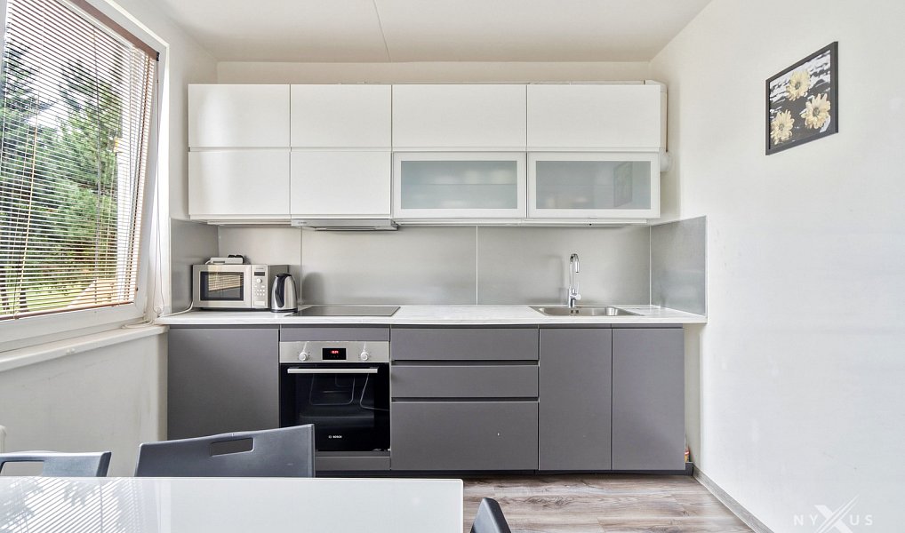 Prodej bytu 4+1 88 m², Praha – náhled fotky 4