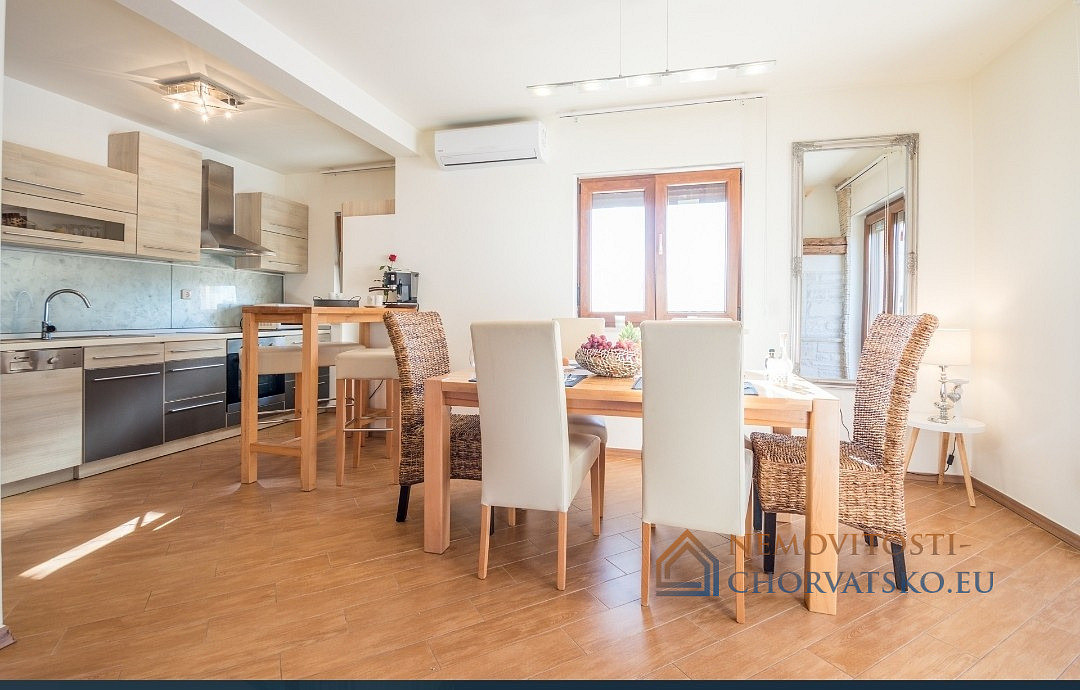 Prodej domu 160 m² s pozemkem 160 m² - View 6