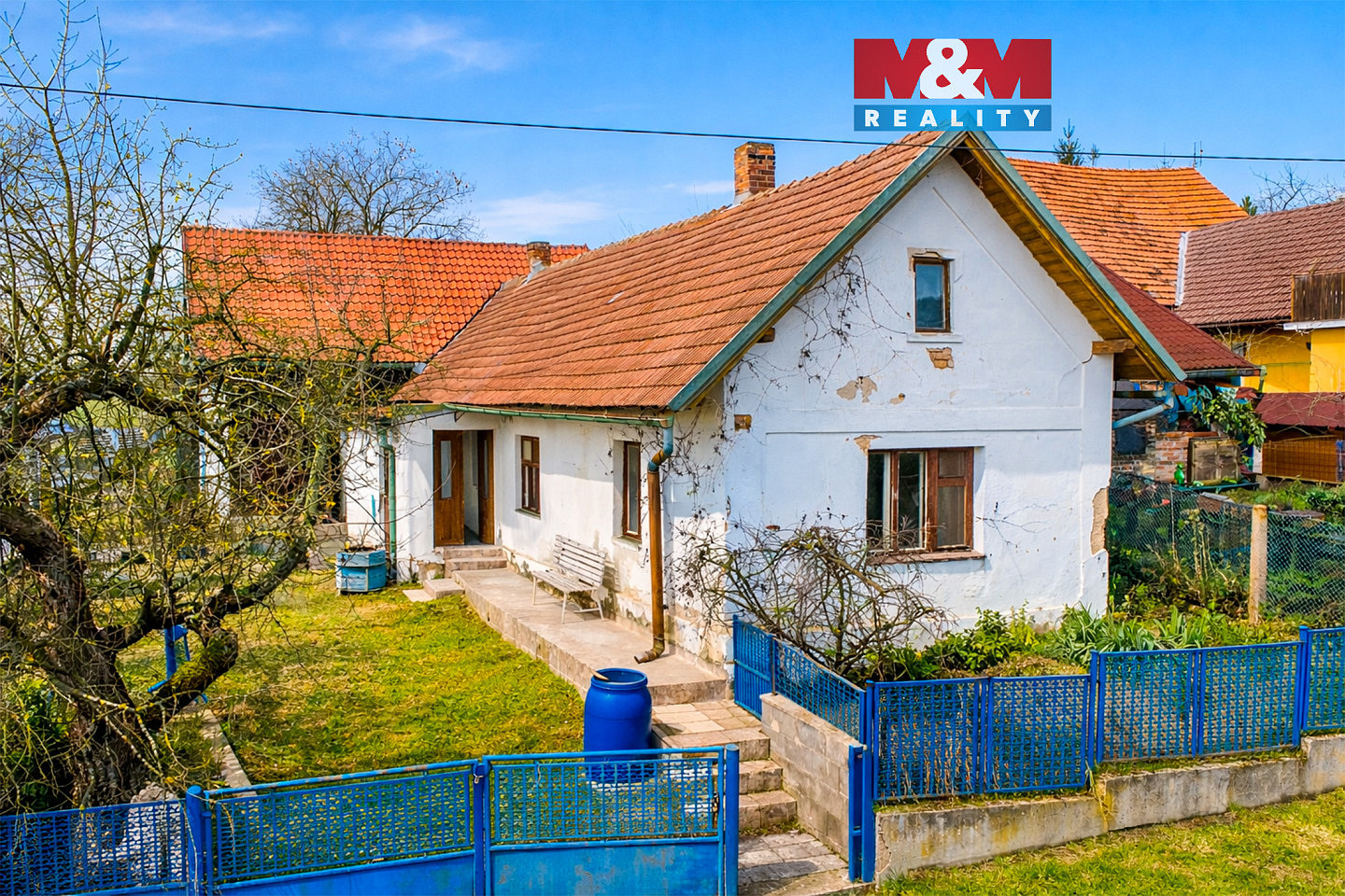 Prodej domu 82 m² s pozemkem 2 864 m²