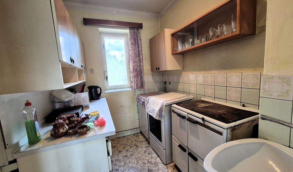 Prodej domu 239 m² s pozemkem 1 451 m², Zalužany – náhled fotky 9