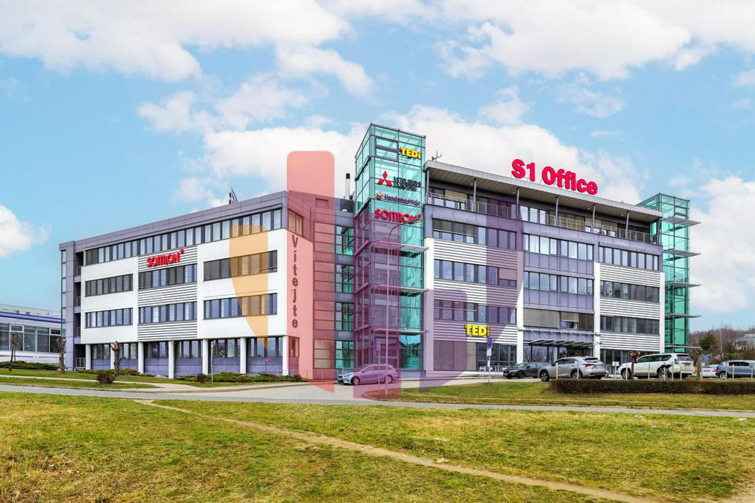 Pronájem skladovacích prostor 390 m²