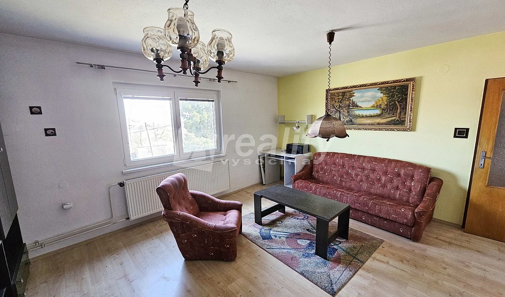 Prodej domu 282 m² s pozemkem 725 m², Kamenice – náhled fotky 2