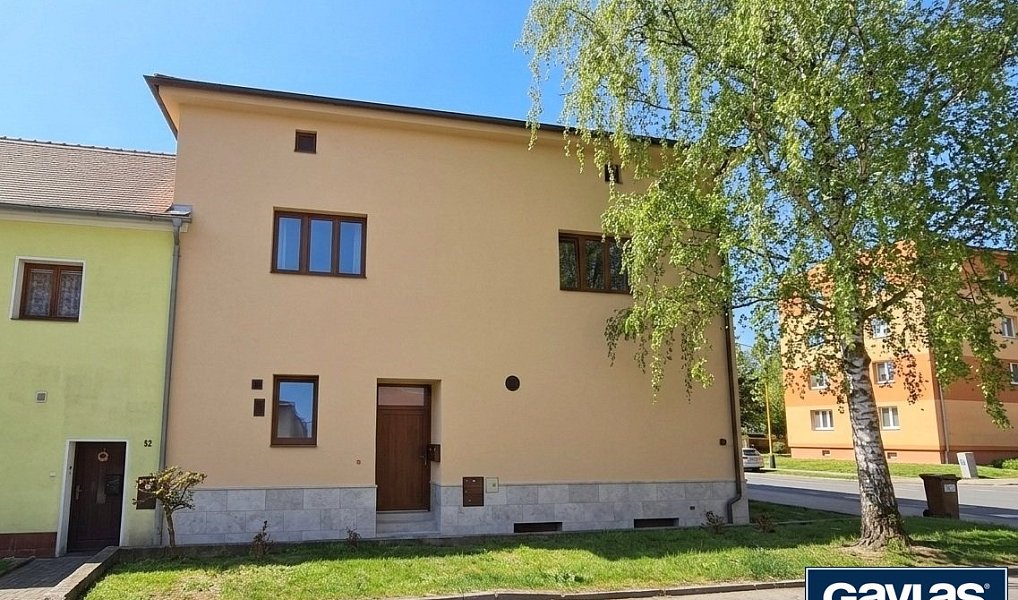 Prodej nájemního domu, činžáku 424 m², Chlumec – náhled fotky 2
