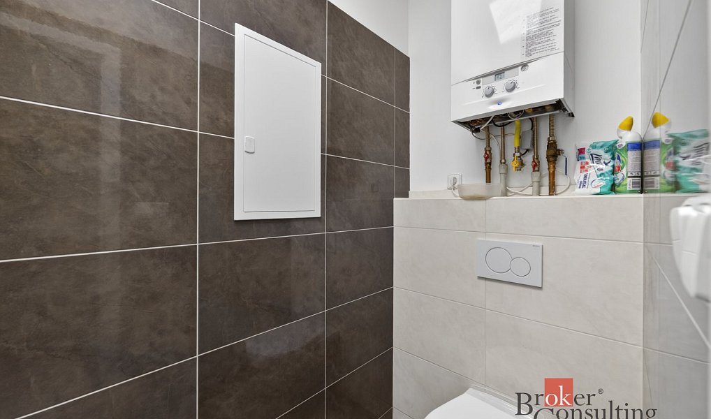 Prodej obchodních prostor 59 m², Plzeň – náhled fotky 10