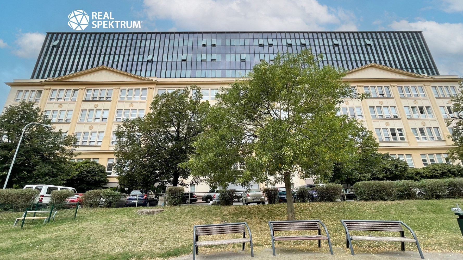 Pronájem kanceláře 535 m²