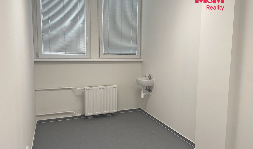 Pronájem obchodních prostor 47 m², Most – náhled fotky 4