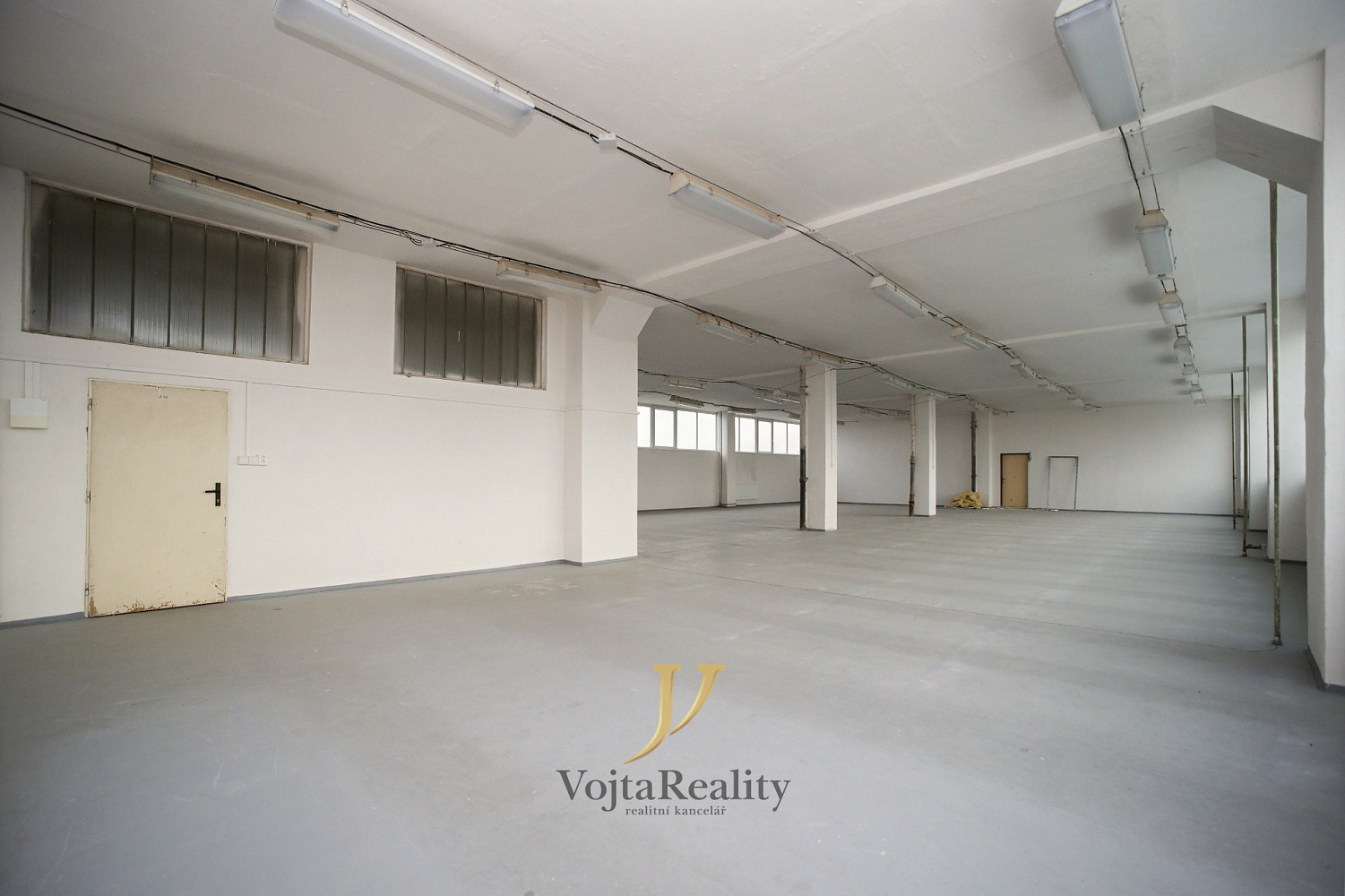 Pronájem skladovacích prostor 400 m² – fotografie 3