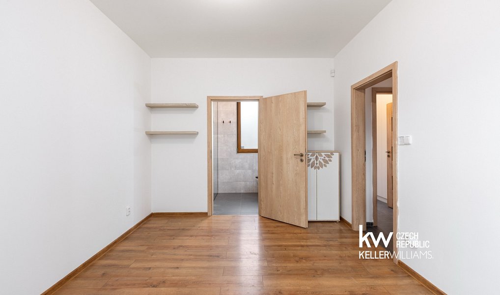 Prodej domu 145 m² s pozemkem 723 m², Zlonín – náhled fotky 18