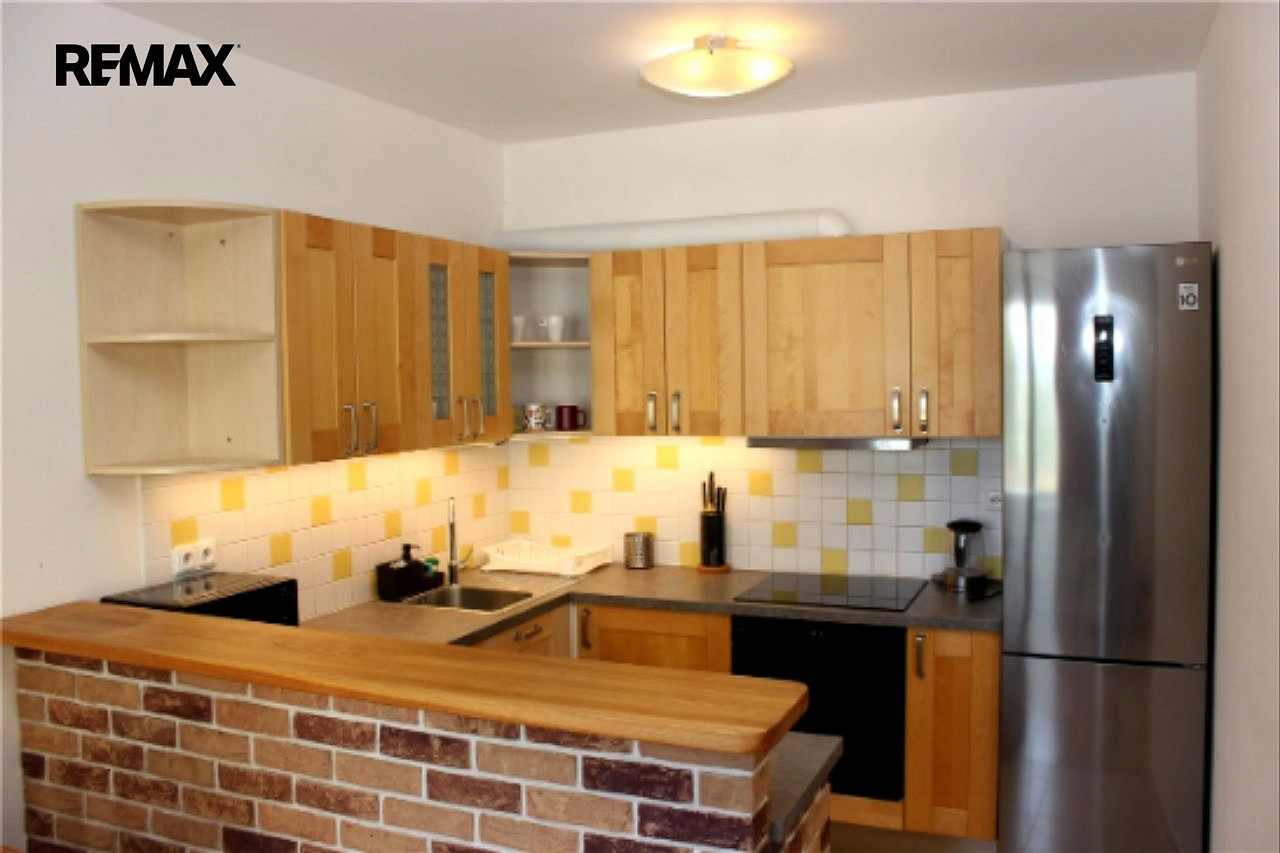 Pronájem bytu 1+kk 39 m²