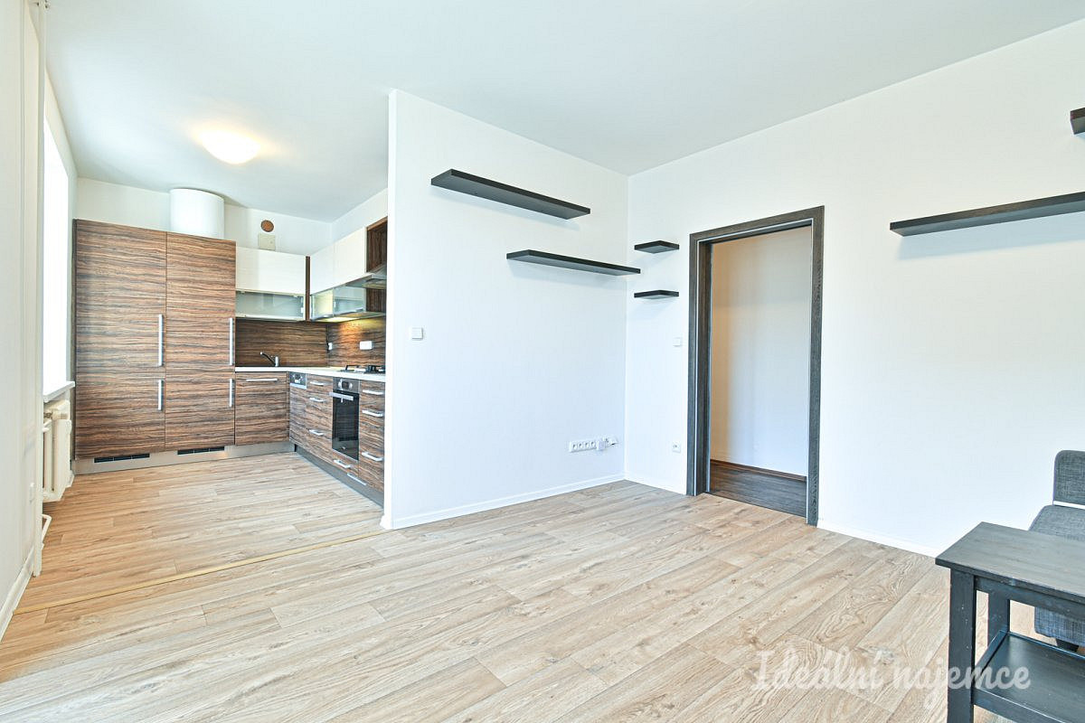 Pronájem bytu 3+kk 72 m² – fotografie 3