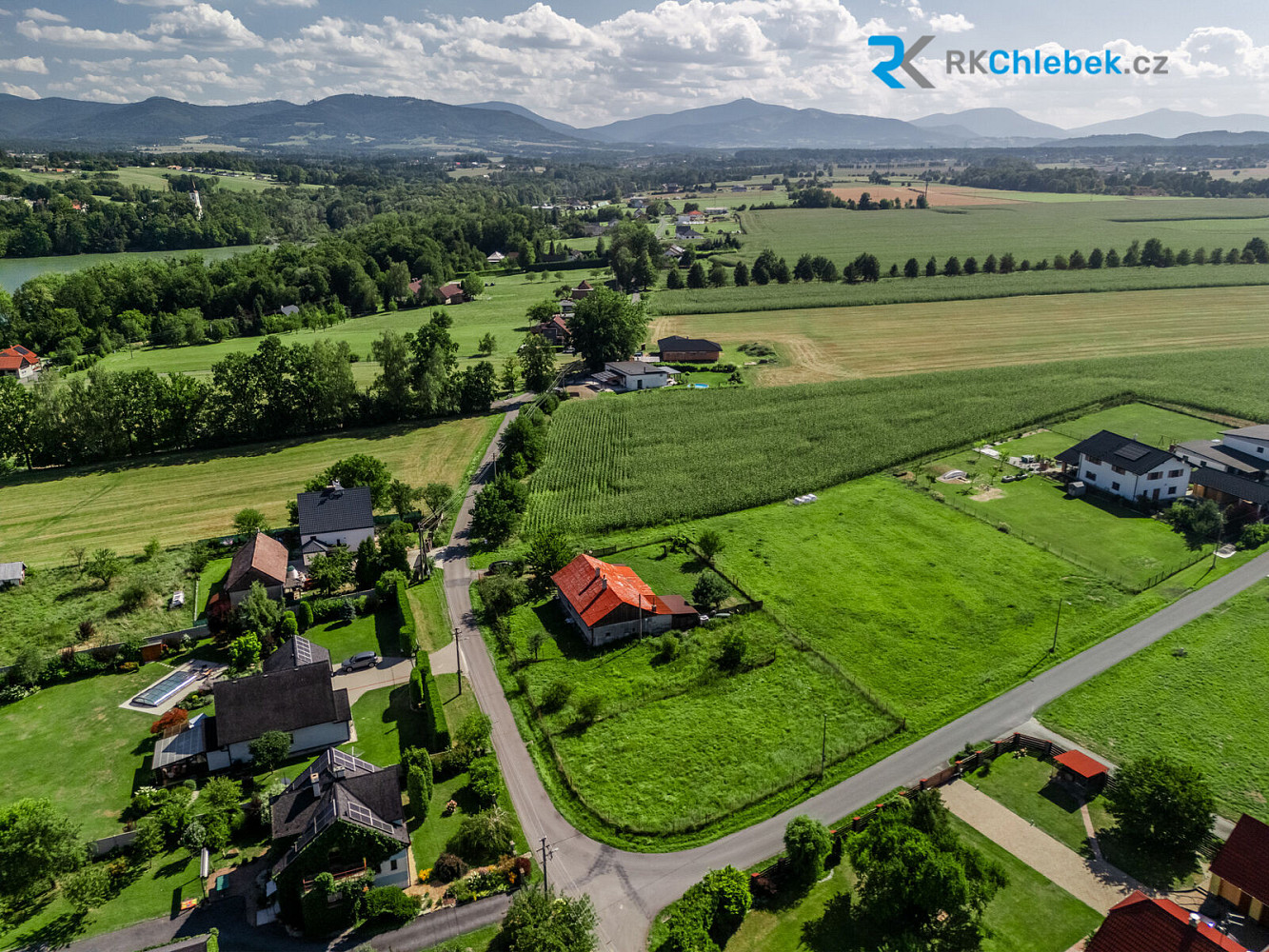 Prodej stavebního pozemku 2 139 m² – fotografie 3