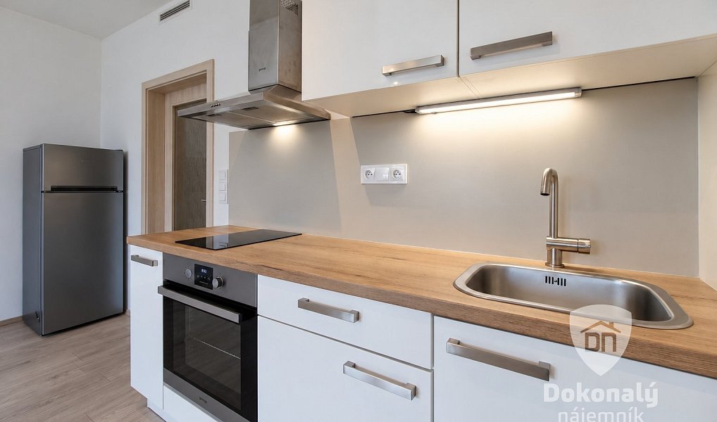 Pronájem bytu 1+kk, 30 m², Uhříněves - Praha 22, Praha