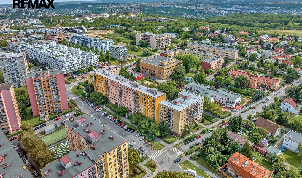 Prodej bytu 4+kk 97 m², Praha – náhled fotky 31