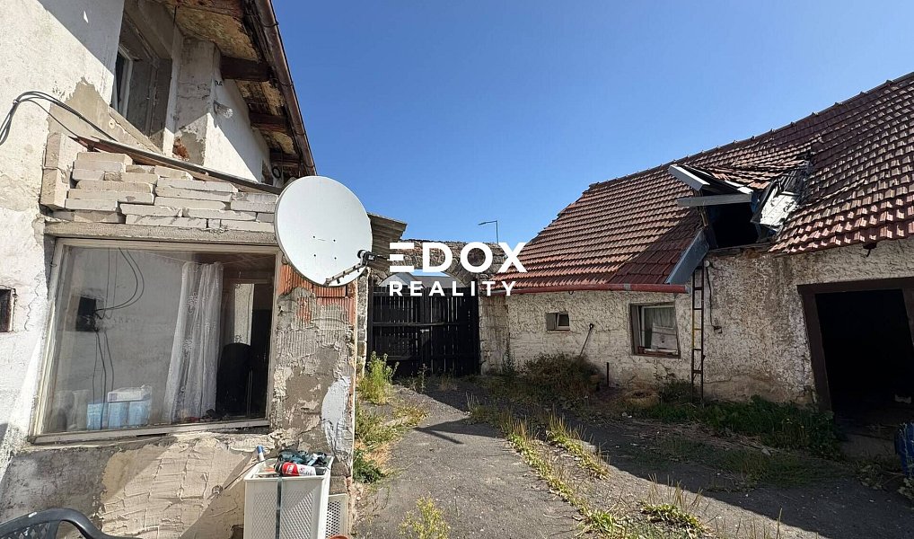 Prodej domu 200 m² s pozemkem 385 m², Bezno – náhled fotky 12
