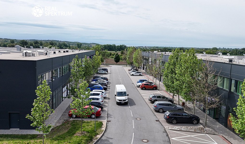 Pronájem skladovacích prostor 462 m², Znojmo – náhled fotky 17