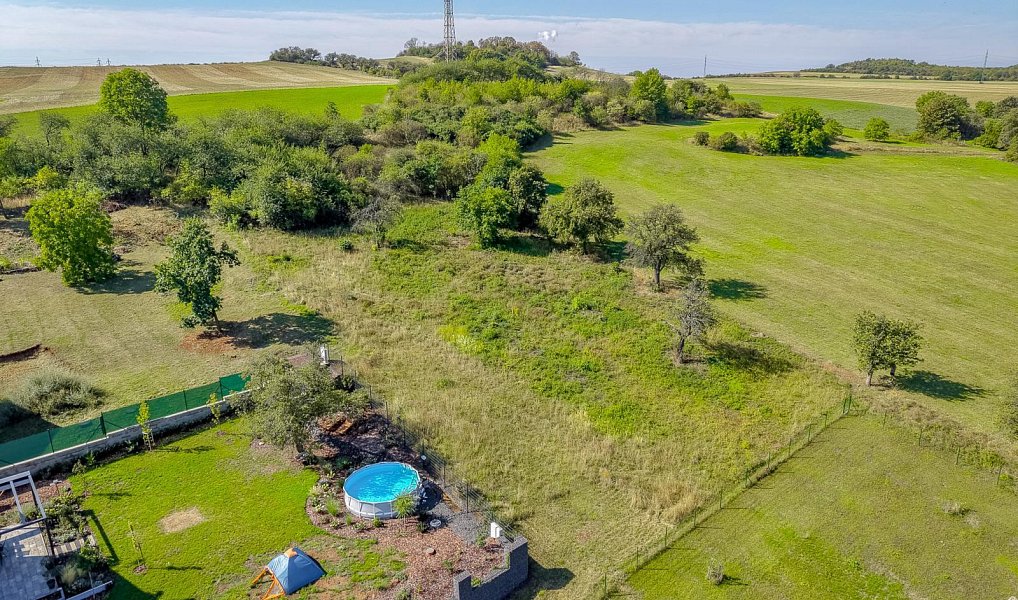 Prodej stavebního pozemku 3 240 m², Bystřany – náhled fotky 33