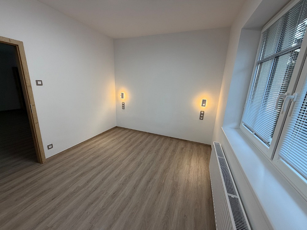 Pronájem bytu 2+1 59 m² – fotografie 3