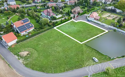 Prodej stavebního pozemku 1 516 m², Líšnice, okres Praha-západ