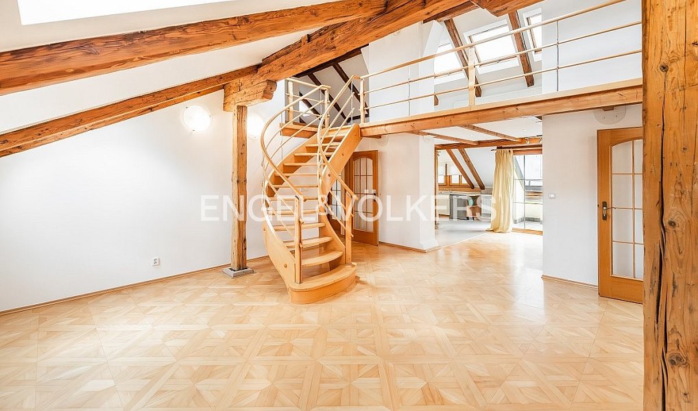 Pronájem bytu 4+kk 221 m², Praha – náhled fotky 3