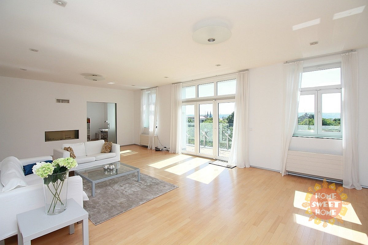 Pronájem bytu 6+kk 204 m² — photo 2