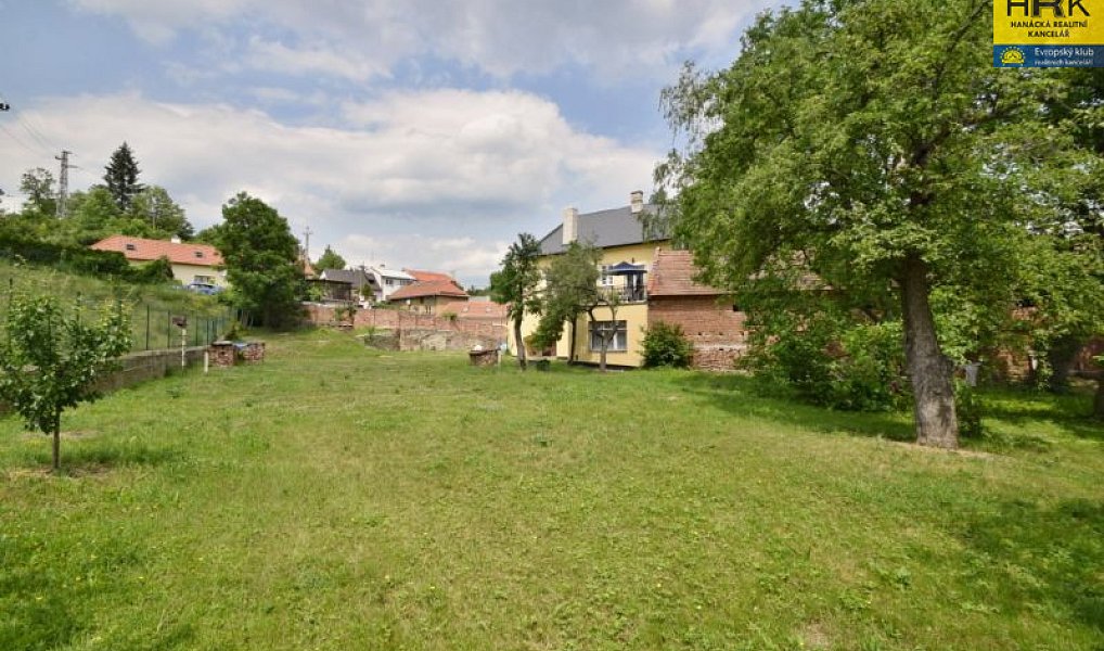 Prodej domu 300 m² s pozemkem 3 106 m², Mostkovice – náhled fotky 10