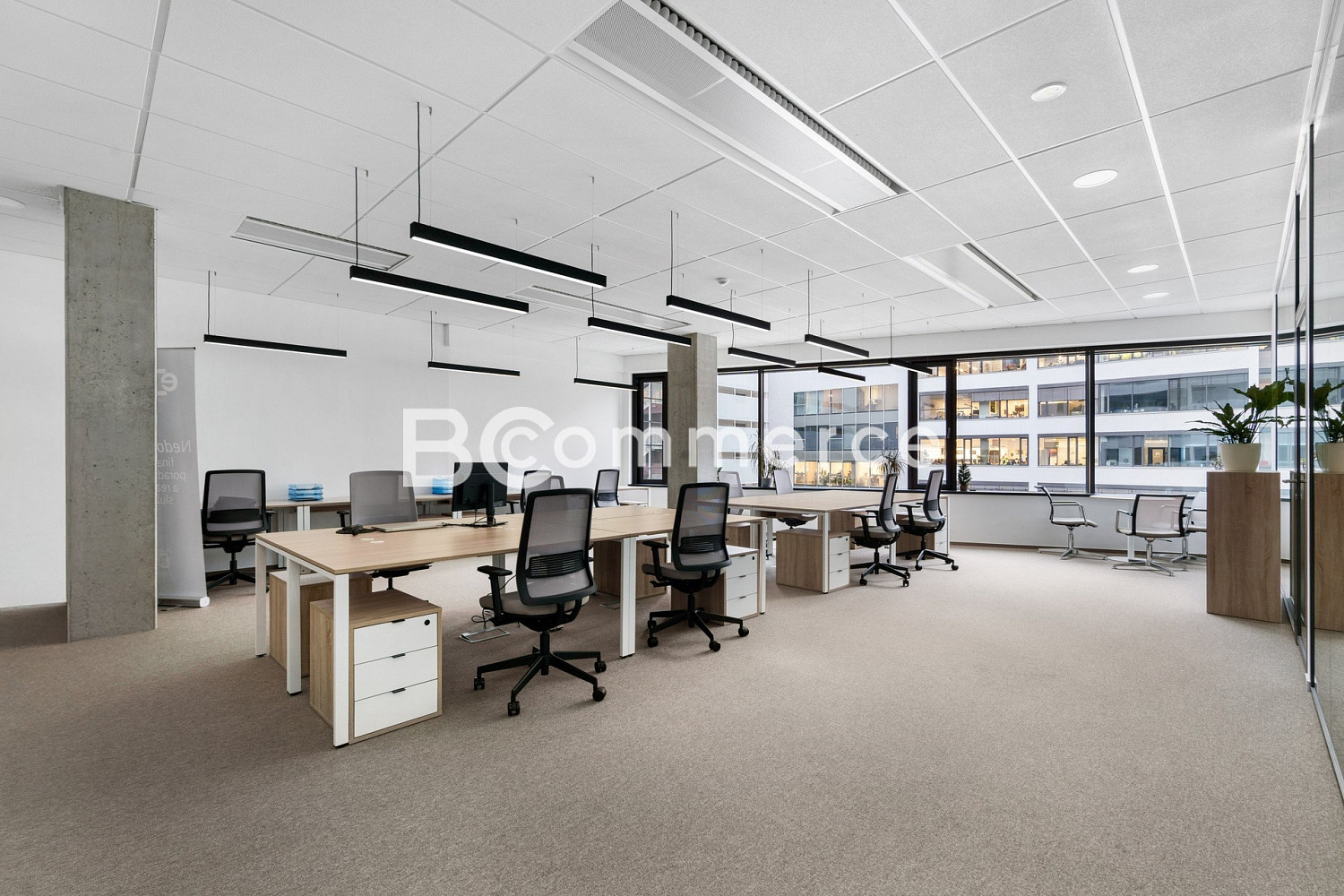 Pronájem kanceláře 310 m² – fotografie 3
