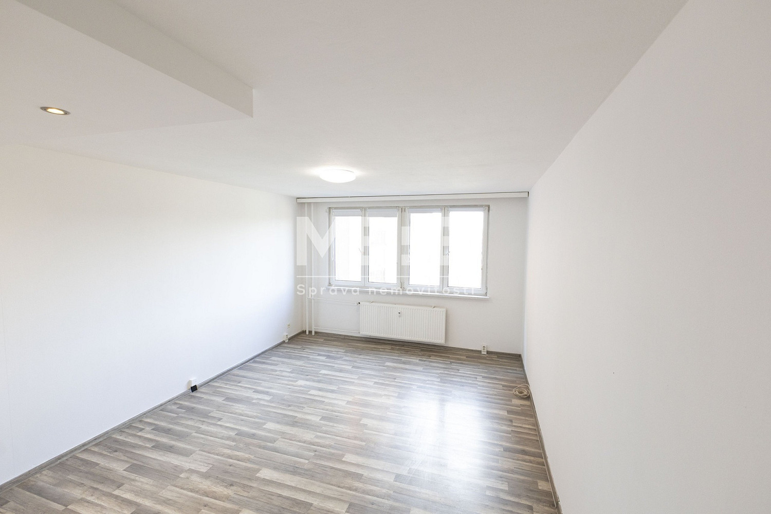 Pronájem bytu 1+kk 32 m² – fotografie 3