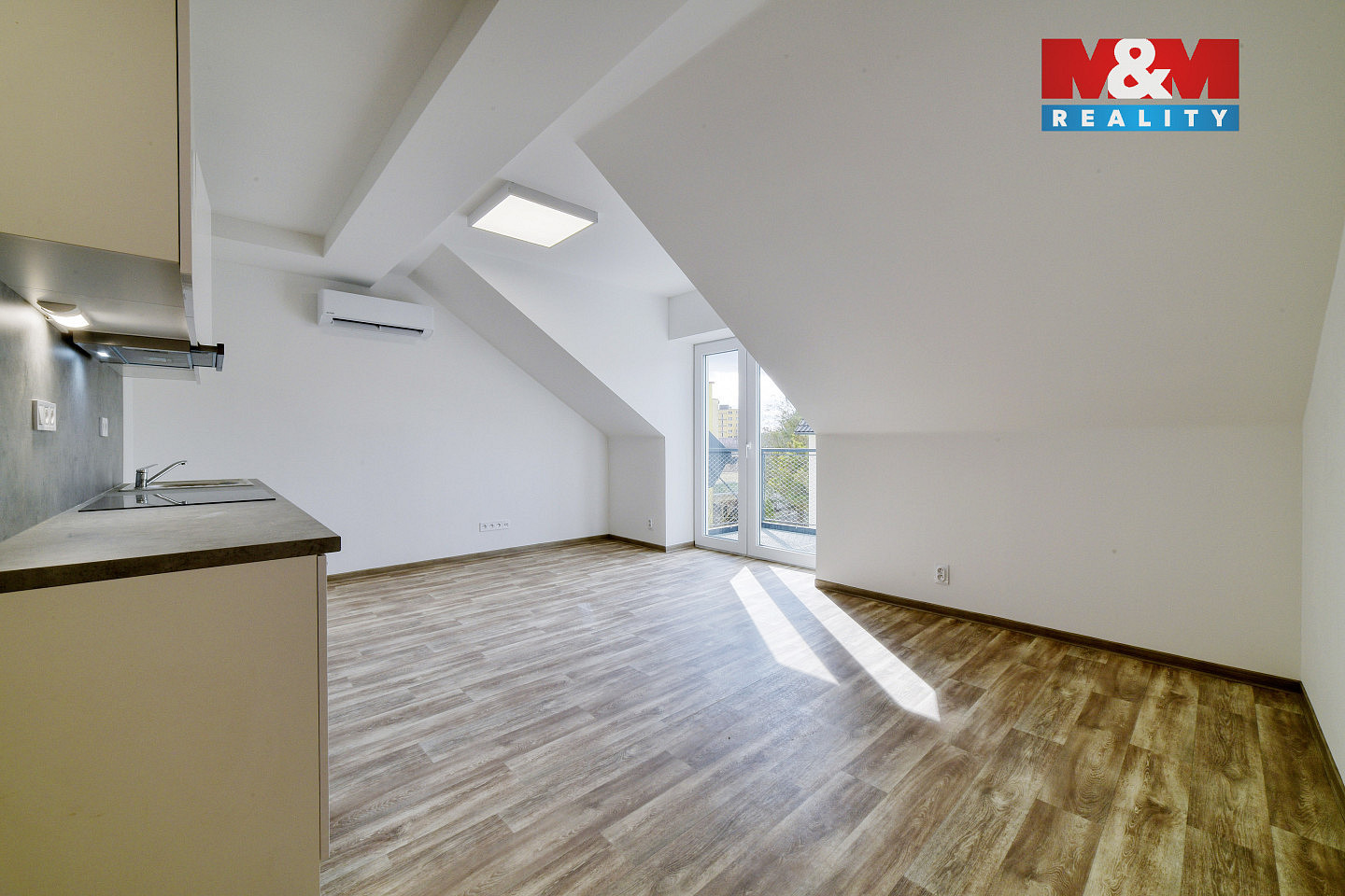 Pronájem bytu 3+kk 61 m² — photo 3