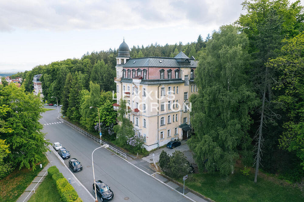 Prodej komerčního pozemku 4 000 m²