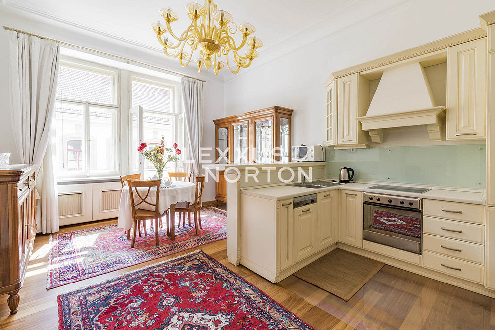 Pronájem bytu 4+kk 122 m²